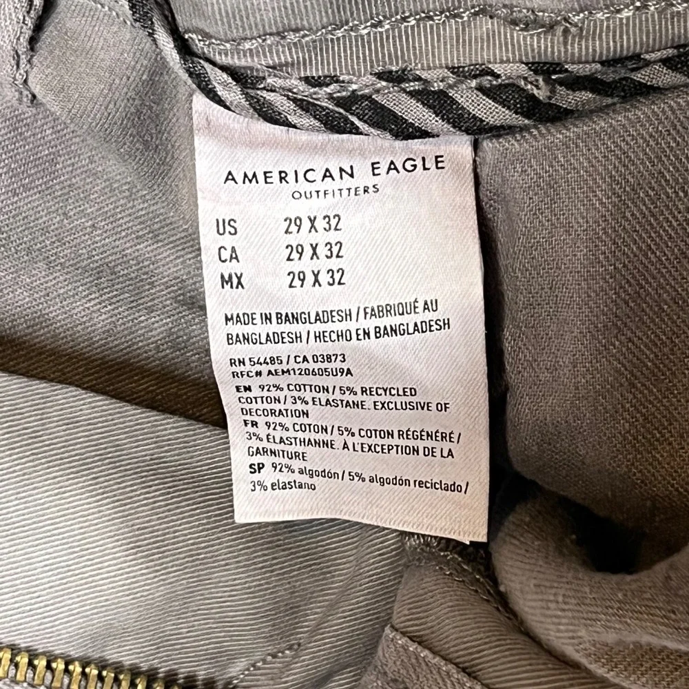 New American Eagle Slim Lived-In Khakis Mens 29x32 Gray Flex Stretch Chino Pants